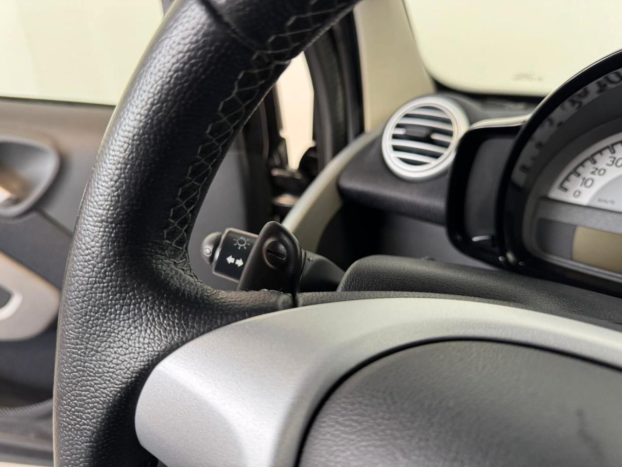 Smart ForTwo 1000 52 kW MHD coupé passion