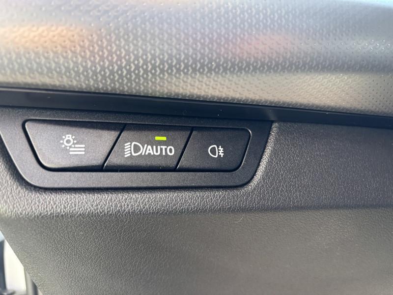 BMW X1 sdrive18d auto FULL LED-NAVI-CAM-18"