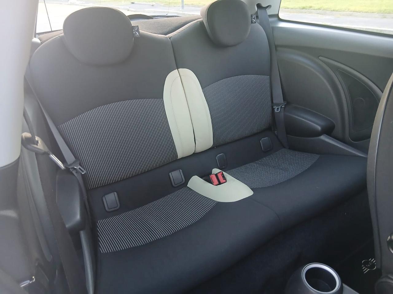 Mini 1.4 16V One Chili