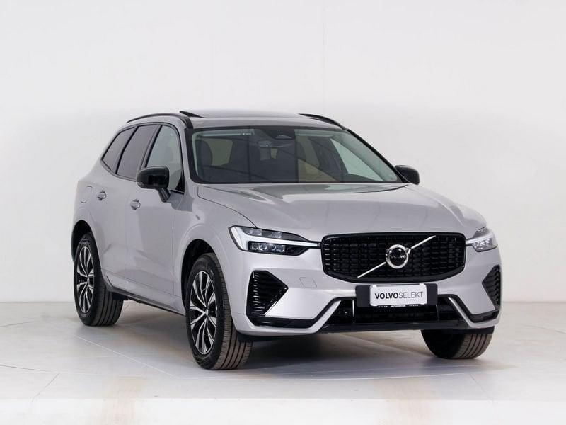 Volvo XC60 B4 automatico Plus Dark