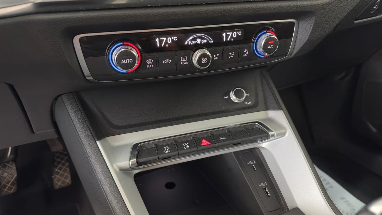 Audi Q3 35 TDI S tronic Business