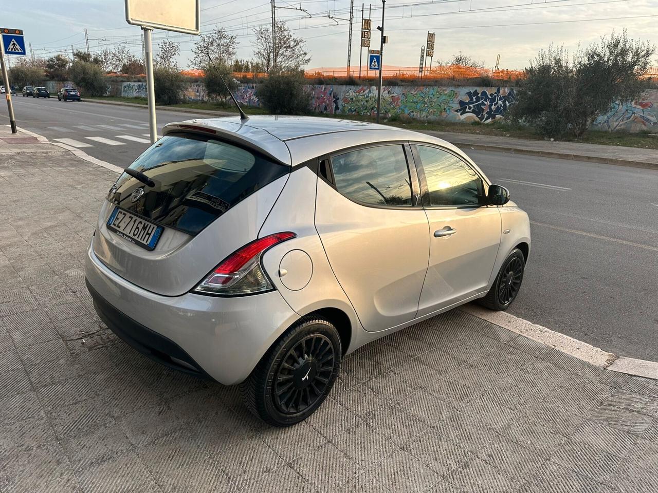 Lancia Ypsilon 1.3 MJT 16V 95 CV 5 porte S&S Elle