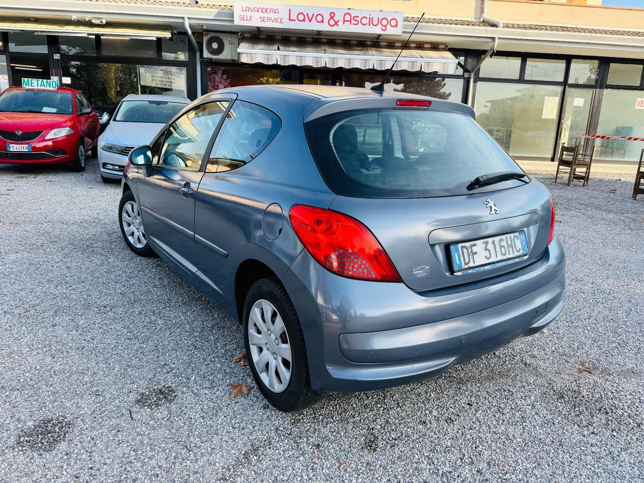 Peugeot 207 1.4 8V 110.000 km! Ok NEOPATENTATI