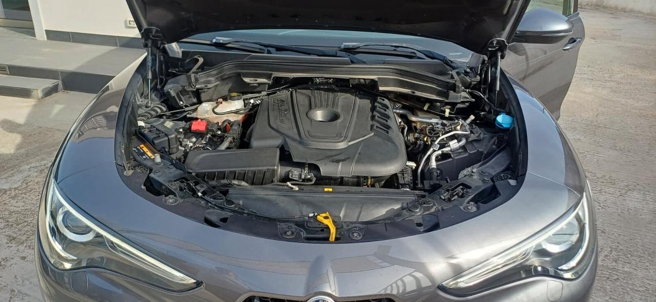 Alfa Romeo Stelvio 2.2 Turbodiesel 160 CV AT8 RWD Business