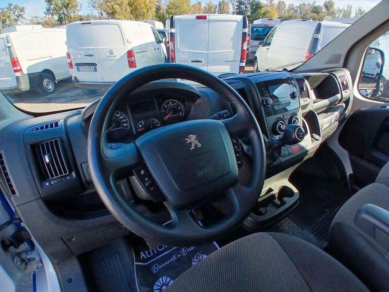 Peugeot Boxer 330 2.2 BlueHDi 140 L2H2