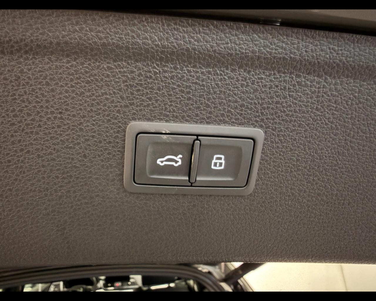 AUDI Q5 40 TDI MHEV S-TRONIC QUATTRO S-LINE