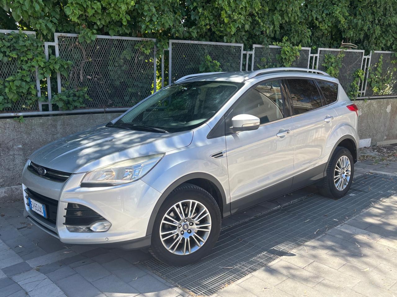 Ford Kuga 2.0 TDCI 163 CV 4WD Powershift Titanium