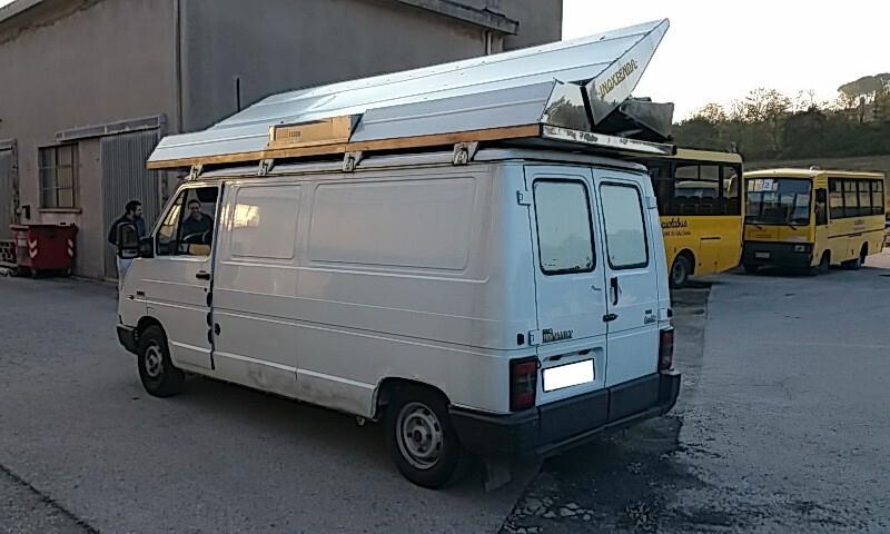 Renault Trafic 2.1 D Tenda 8 x 5 m