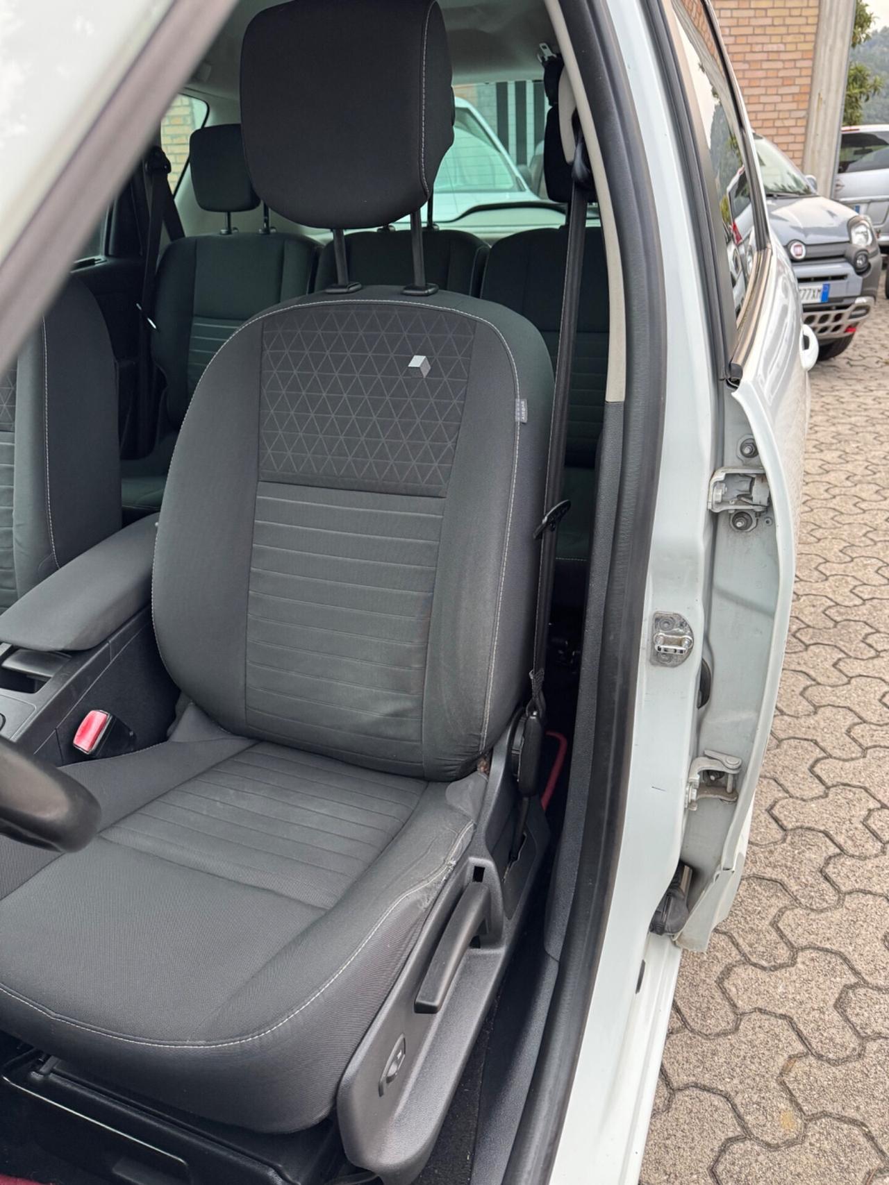 Renault Scenic XMod dCi 110 CV EDC Limited