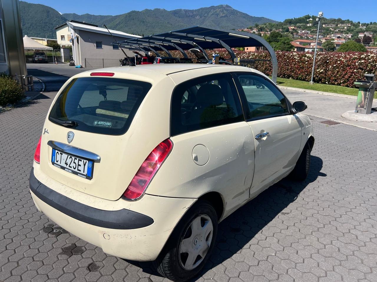 Lancia Ypsilon 1.2 BENZINA - NEOPATENTATI