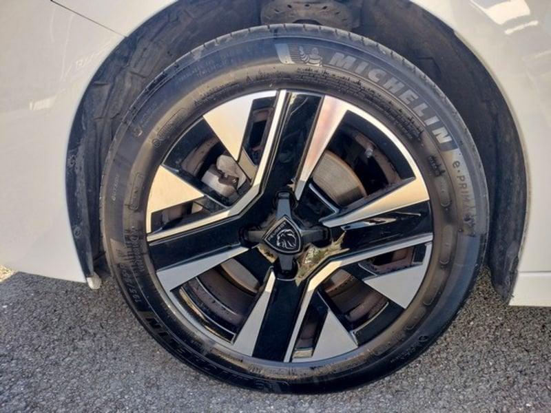 Peugeot 208 Allure PureTech 100 S/S