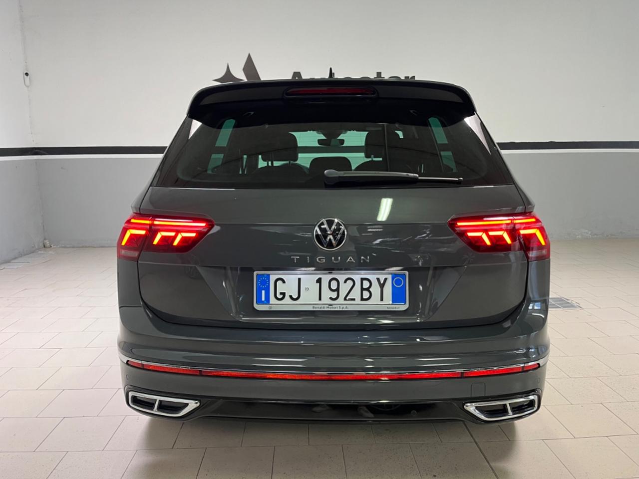 Volkswagen Tiguan 2.0 TDI 150 CV SCR DSG R-Line