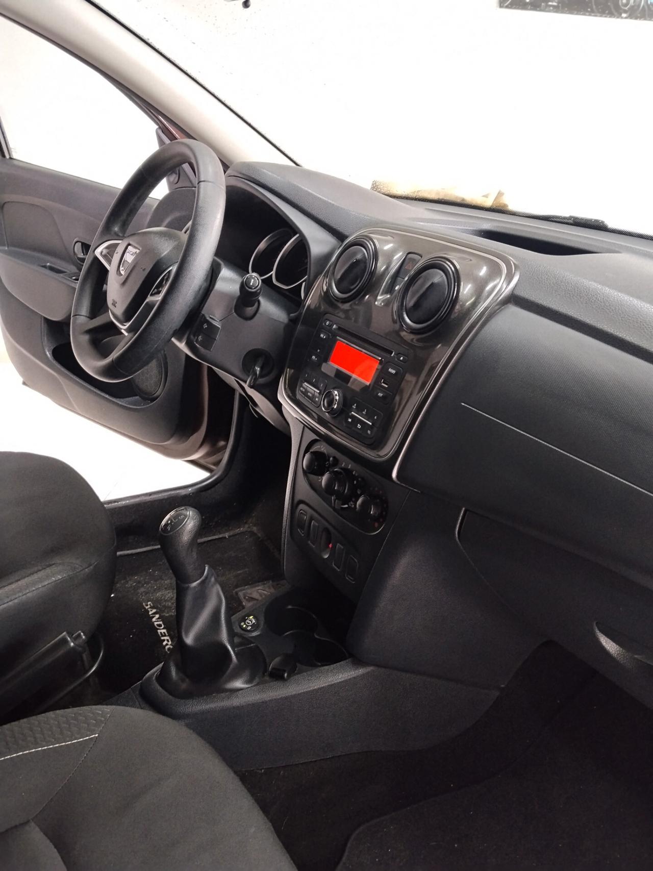 Dacia Sandero 900 bnz / GPL 2017 CON GARANZIA