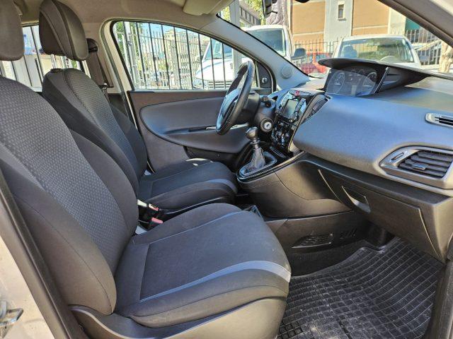 LANCIA Ypsilon 1.2 69 CV 5 porte