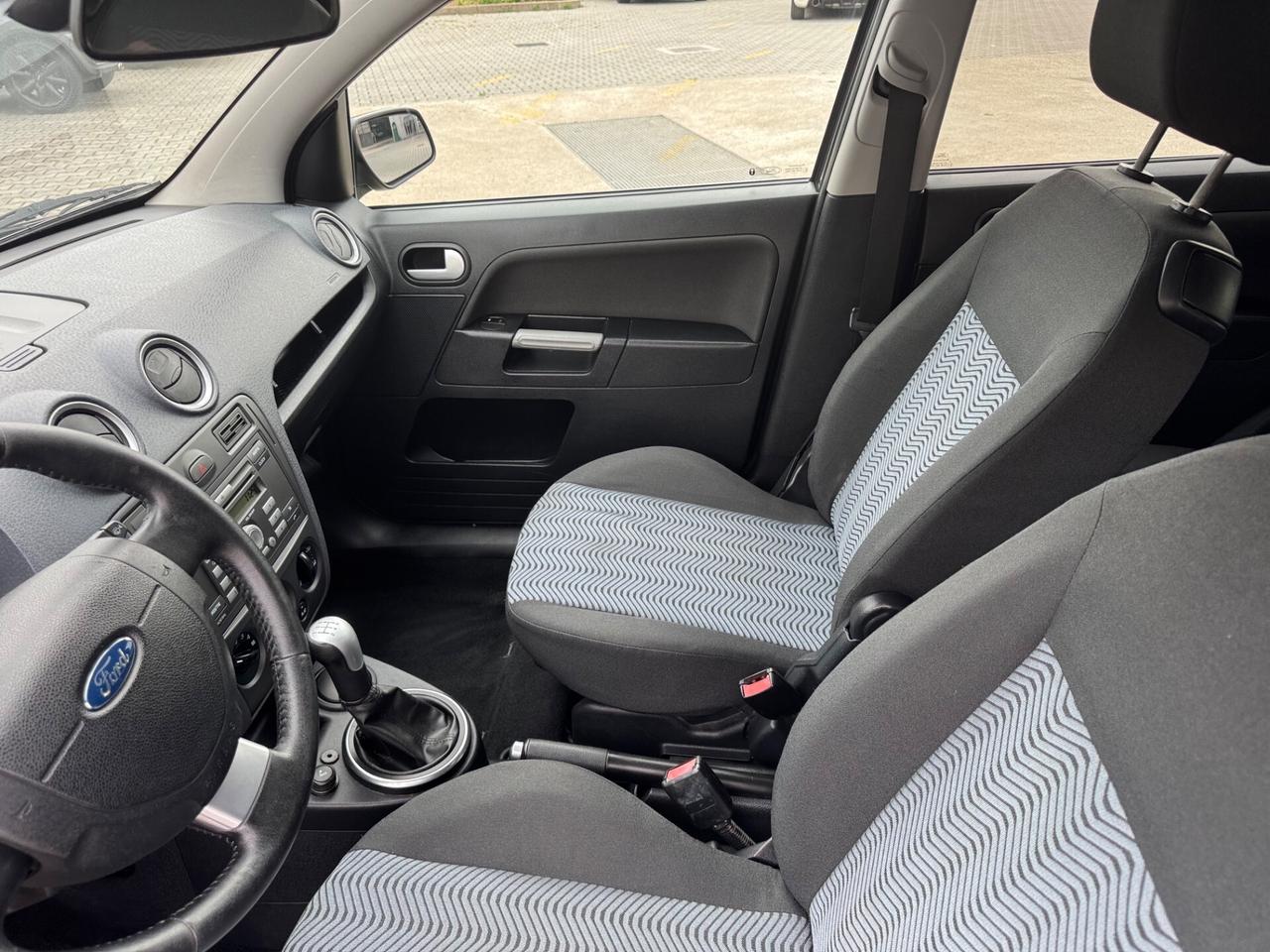 Ford Fusion 1.4 TDCi 5p. neopatentati