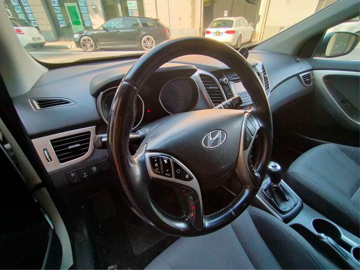 Hyundai i30 1.4 BENZINA EURO 6B