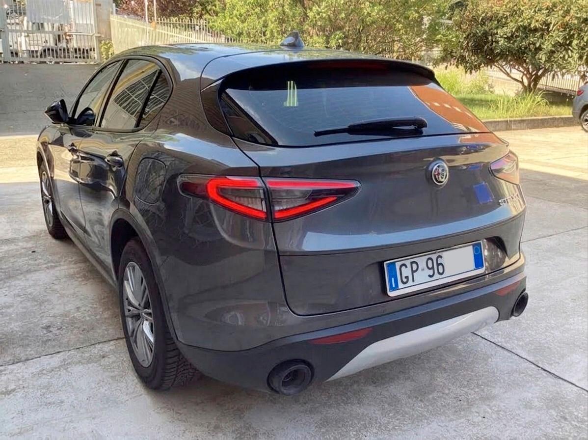 Alfa Romeo Stelvio 2.2 TD 160 CV SUPER AT8 FARI MATRIX MODELLO 2024 NAVI 18" RETROCAMERA VETRI SCURI UNICO PROPRIETARIO