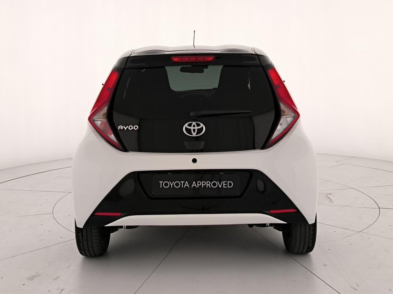Toyota Aygo 5p 1.0 x-clusiv 72cv