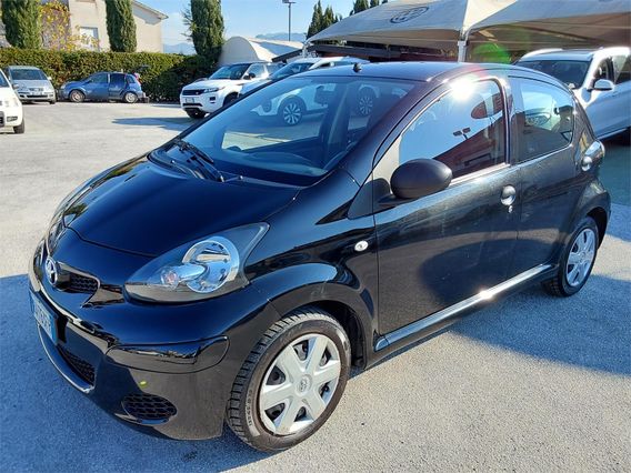 TOYOTA Aygo 1a Serie - 2010 1.0 BENZINA