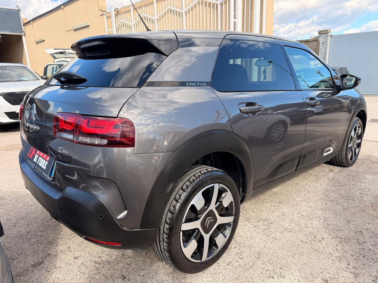 Citroen C4 Cactus 1.5 BlueHdi 100cv SHINE FULL OPTIONAL