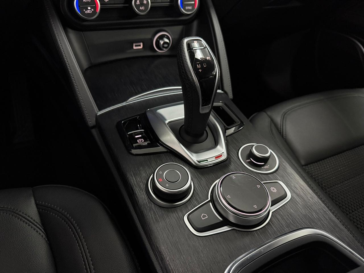 Alfa Romeo Stelvio 2.2 TD 190 CV EXECUTIVE Q4 RUOTINO GOMME NUOVE PIRELLI