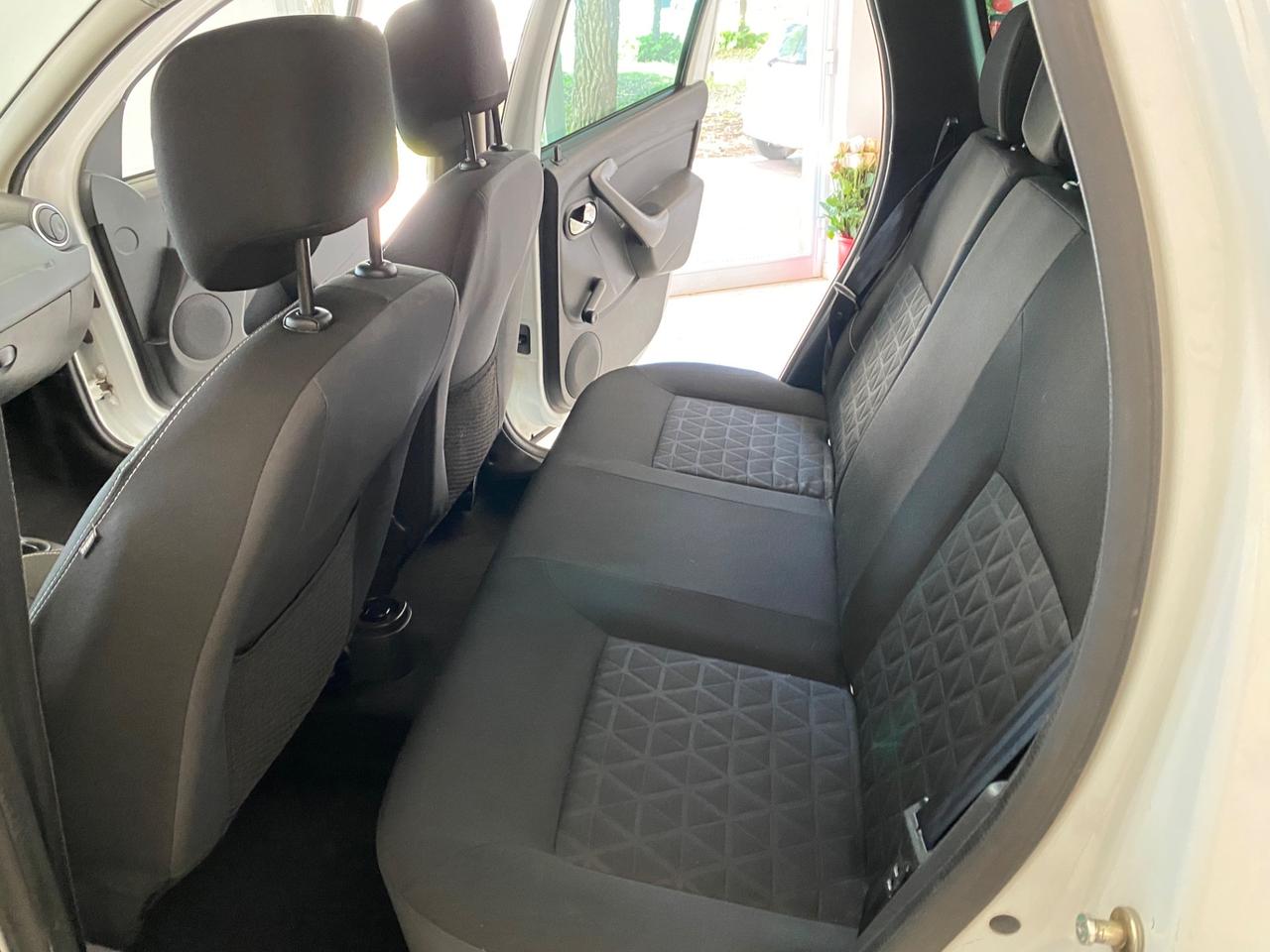 Dacia Duster 1.6 110CV 4x2 GPL Serie Limitata Trasversale