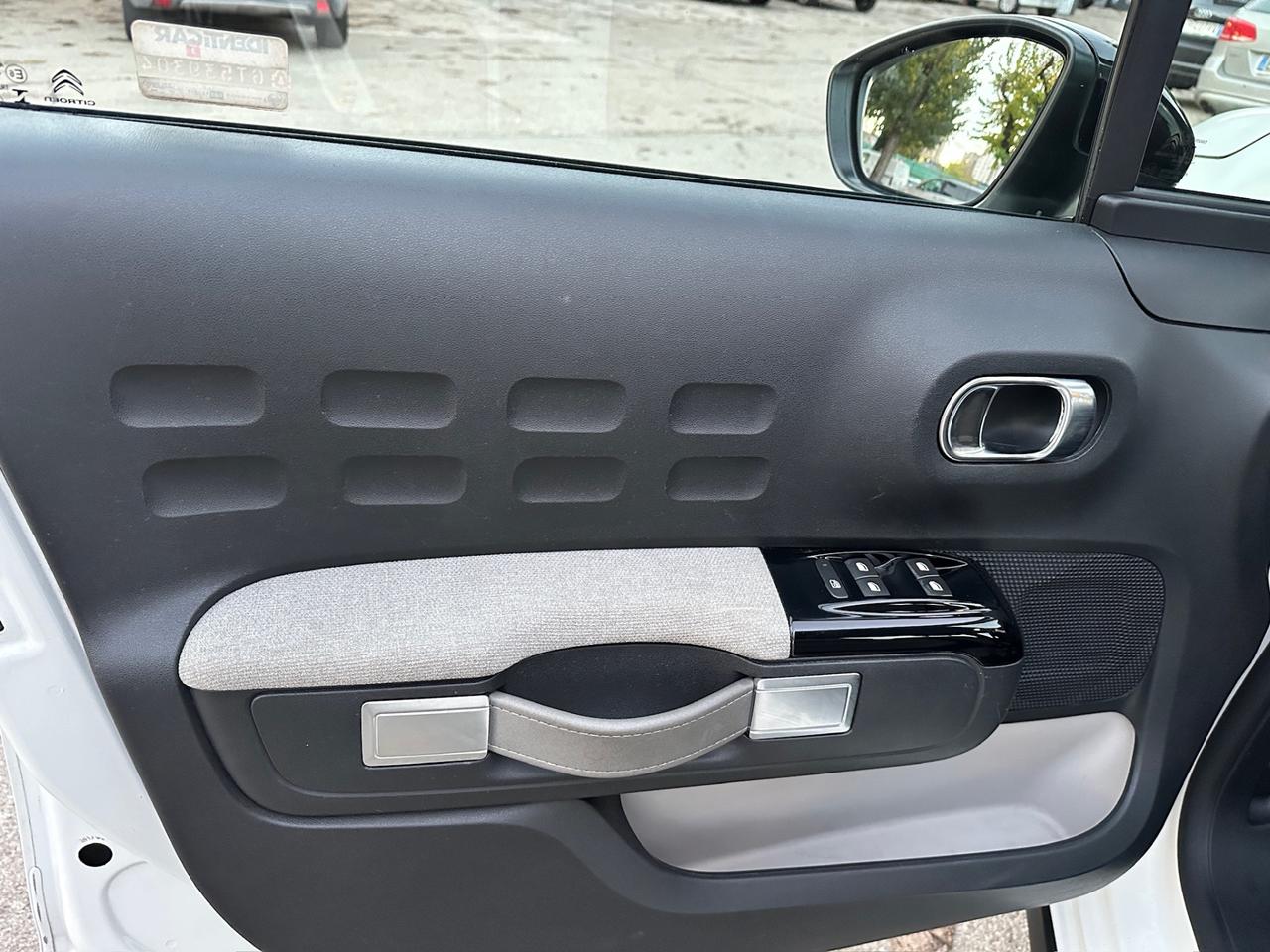 Citroen C3 PureTech 82 Shine solo 130mila km