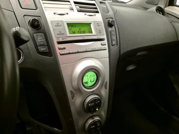 Toyota Yaris 5 Porte 1.3 Sol - NEOPATENTATI - Clima - Radio CD