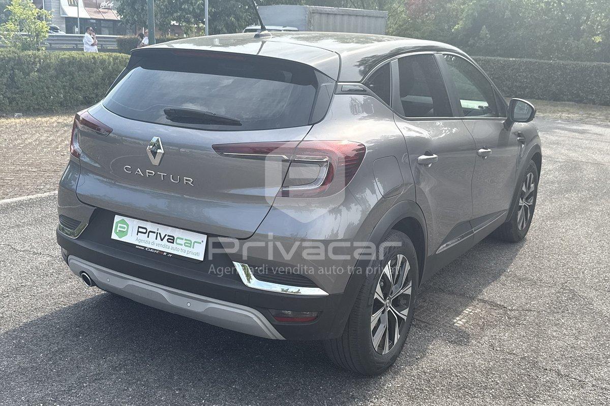 RENAULT Captur Blue dCi 115 CV EDC Intens