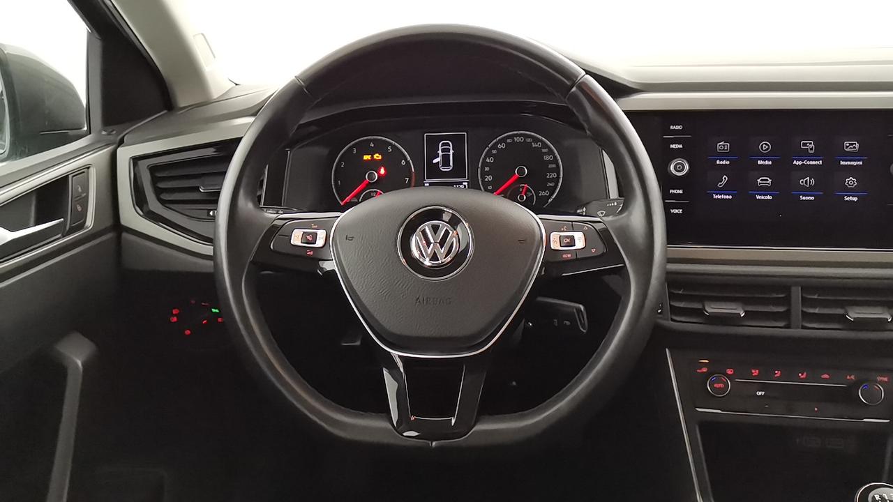 VOLKSWAGEN Polo VI 2017 - Polo 5p 1.0 tgi Trendline 90cv my19