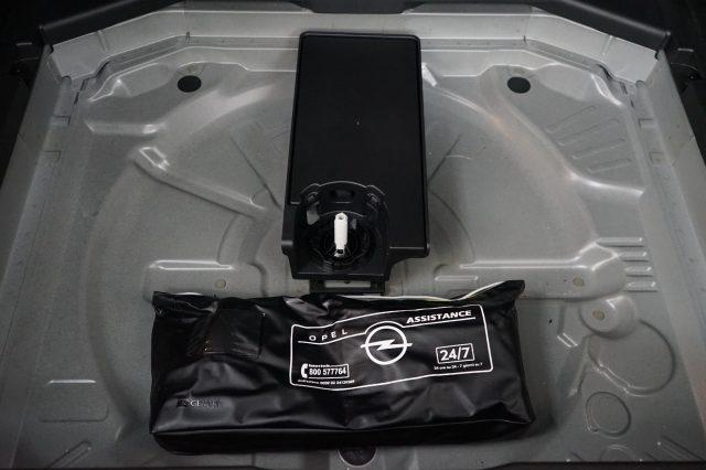 OPEL Grandland 1.5 diesel Ecotec aut. AT8 Business Elegance