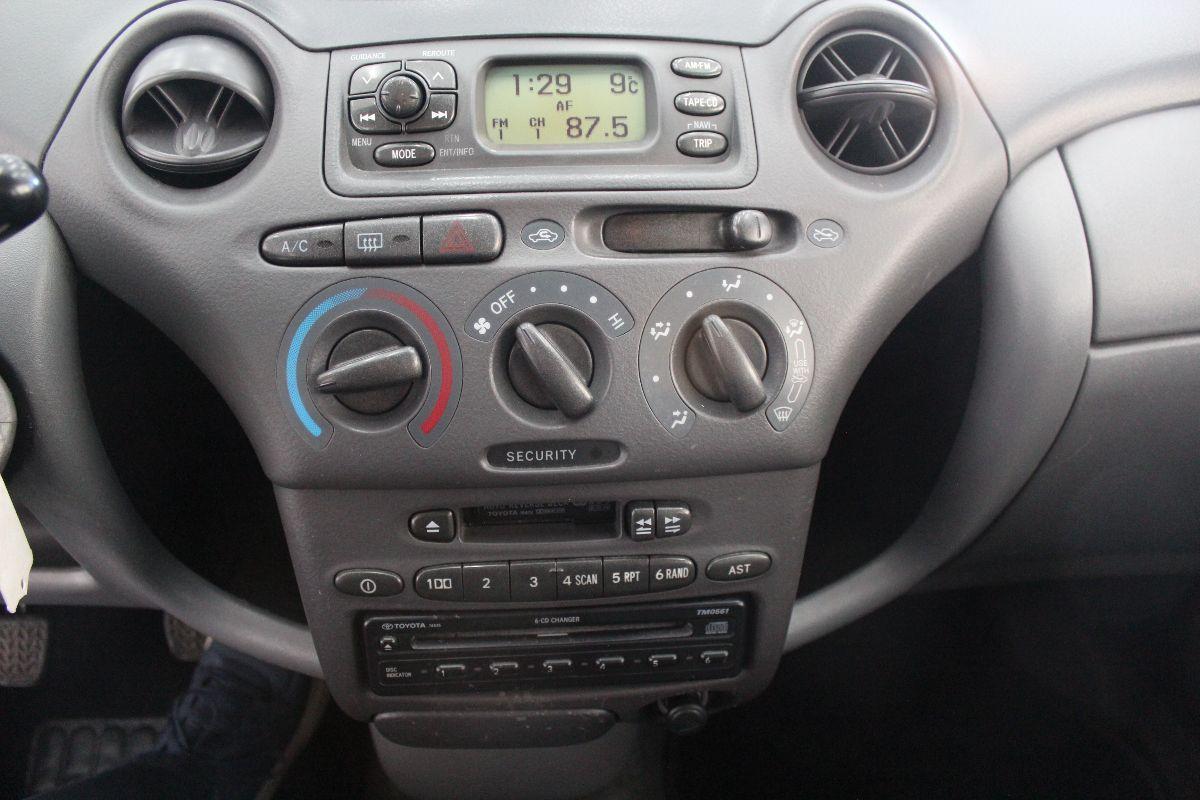 TOYOTA - Yaris - 16V 5 porte Sol