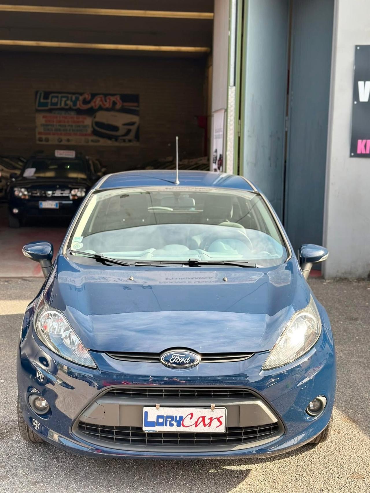 Ford Fiesta 1.4 TDCi 70CV 5 porte Titanium neopatentati