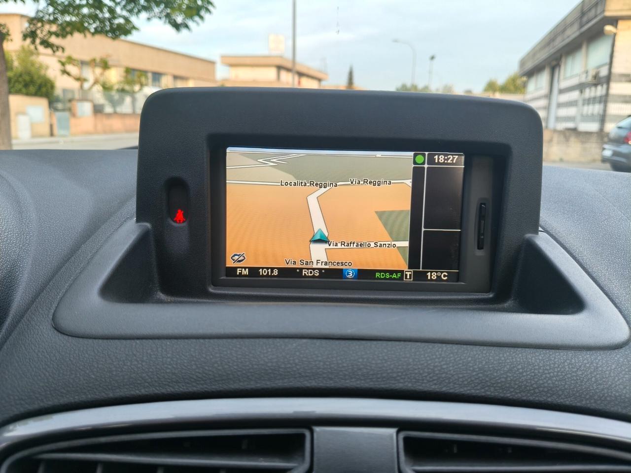 Renault Clio 1.2 sw del 2011 SOLO 105.000 KM