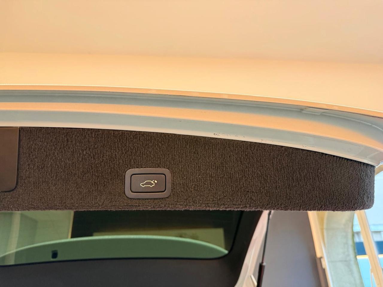 Volvo XC60 2.4 D 175 CV FWD Geartronic Kinetic