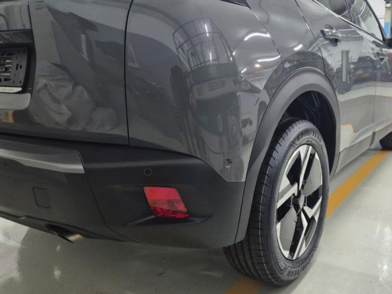 PEUGEOT 2008 2ª serie - 2008 PureTech 130 S&S EAT8 Allure