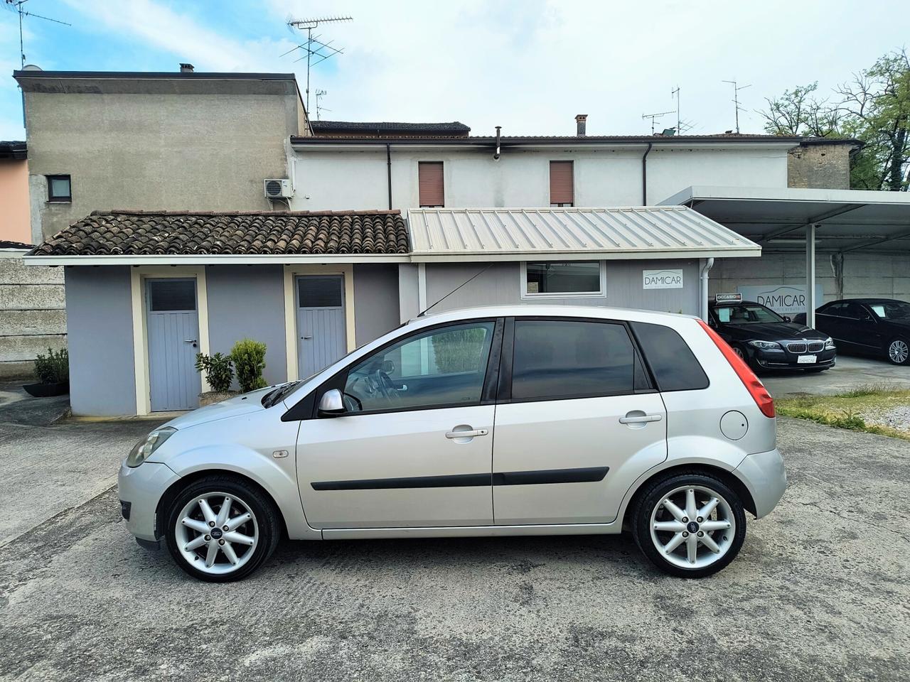 Ford Fiesta 1.4 TDCi 5p. Ghia