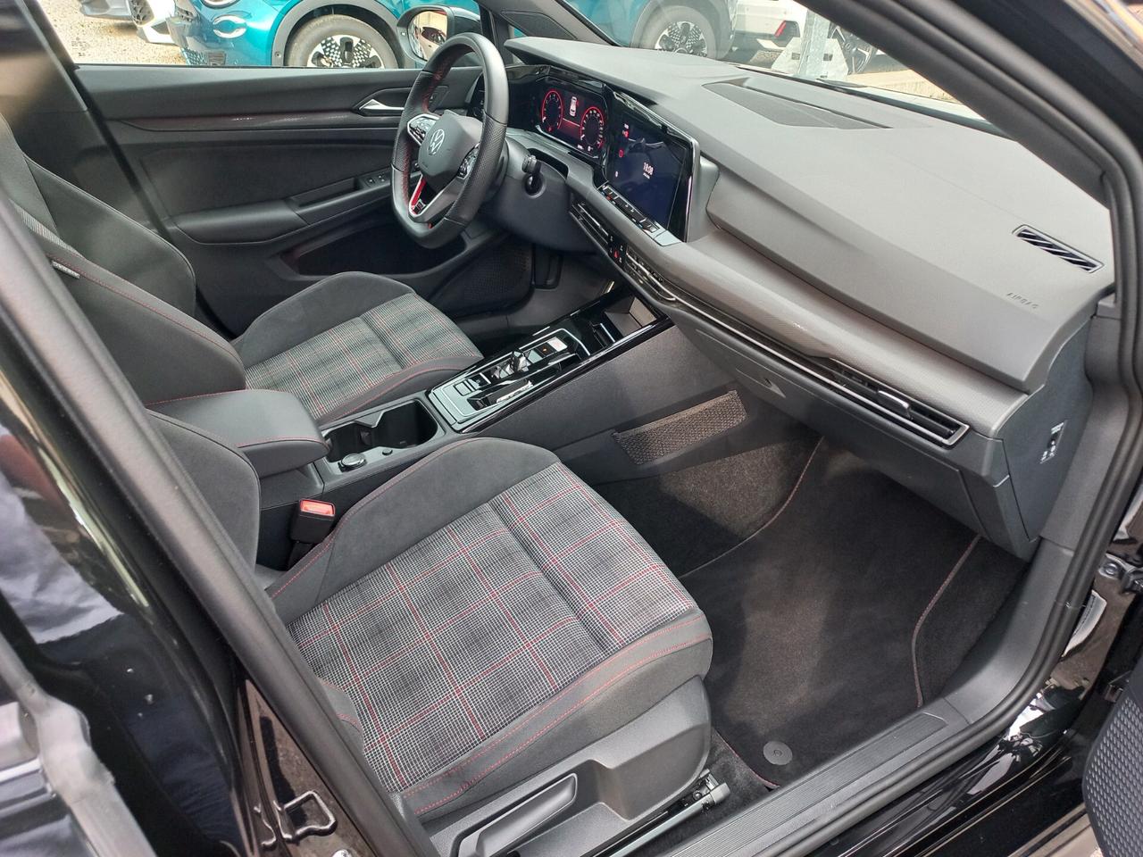 Volkswagen Golf GTI 2.0 TSI DSG