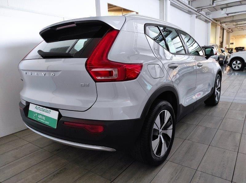 Volvo XC40 (2017-->) D3 Geartronic Momentum