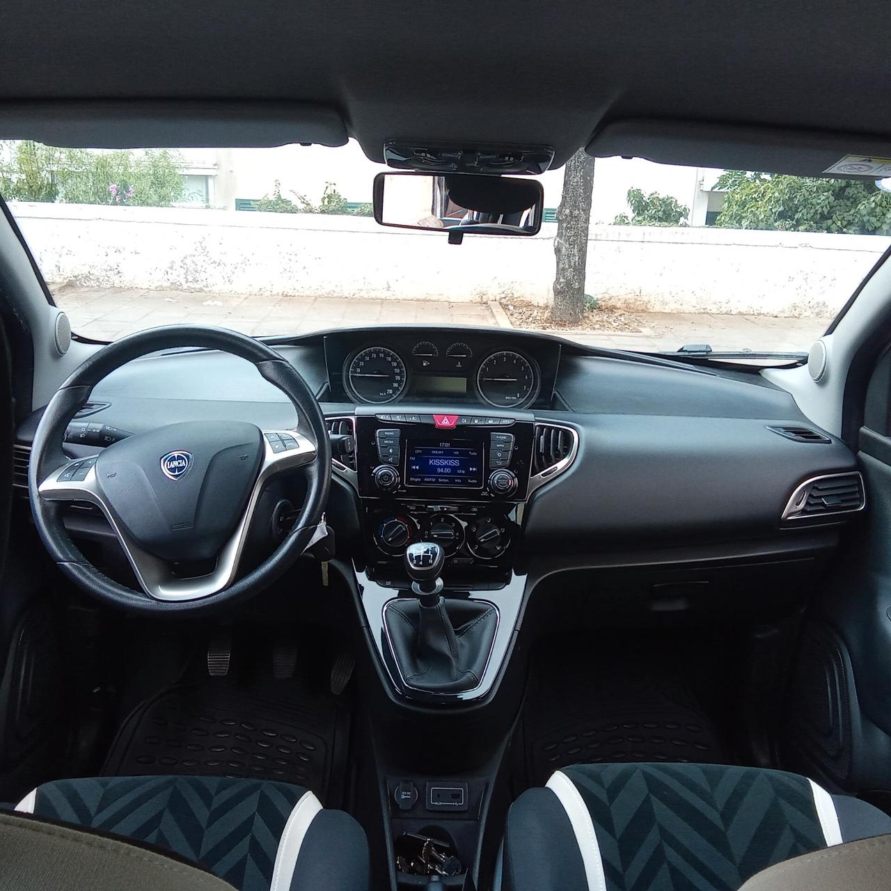 Lancia Ypsilon 1.2 69 CV 5 porte GPL Ecochic Gold