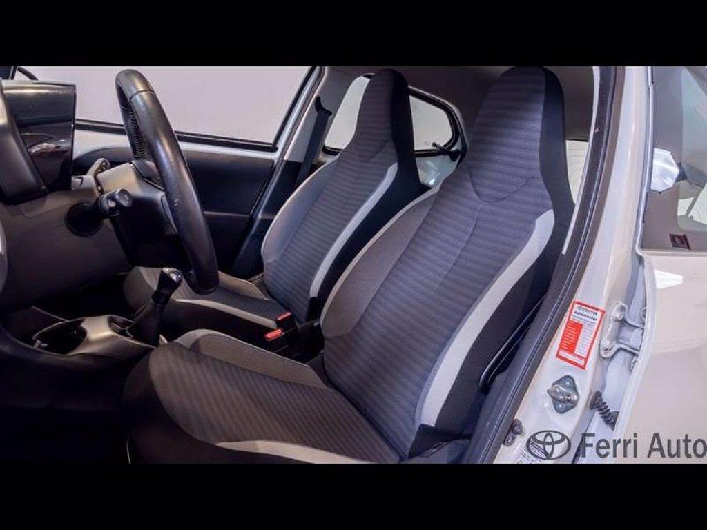 TOYOTA Aygo 5p 1.0 x-play 72cv del 2021