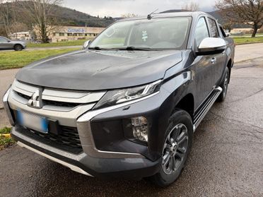 Mitsubishi L200 2.3 D Double Cab 4x4 Super Select P0. Diamond