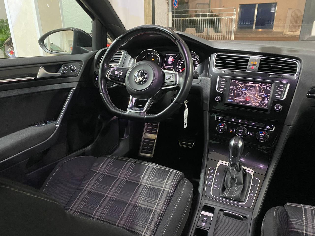Volkswagen Golf GTD 2.0 TDI DSG 5p. BlueMotion Technology
