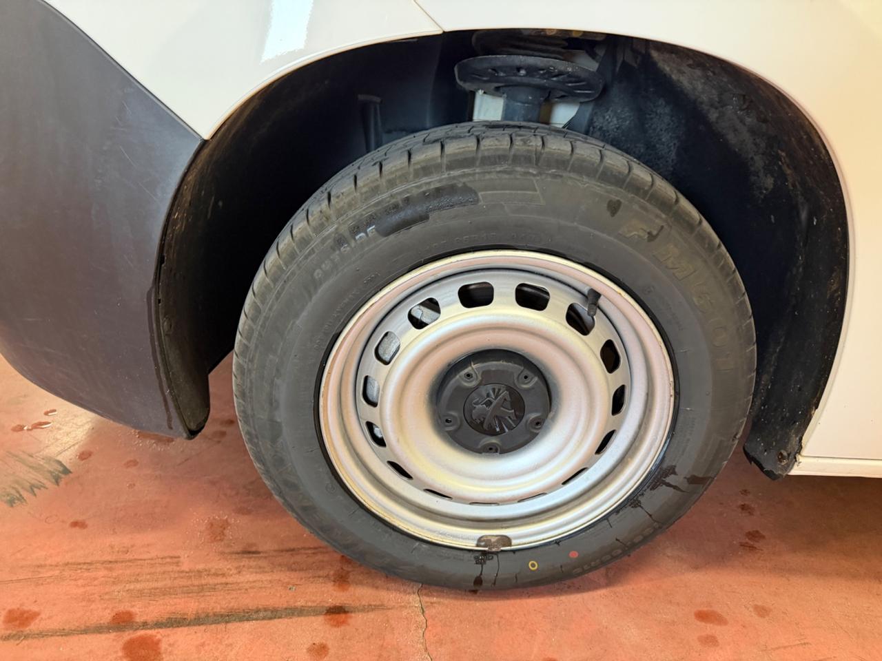 Peugeot Partner BlueHDi 100 S&S PC Furgone Pro