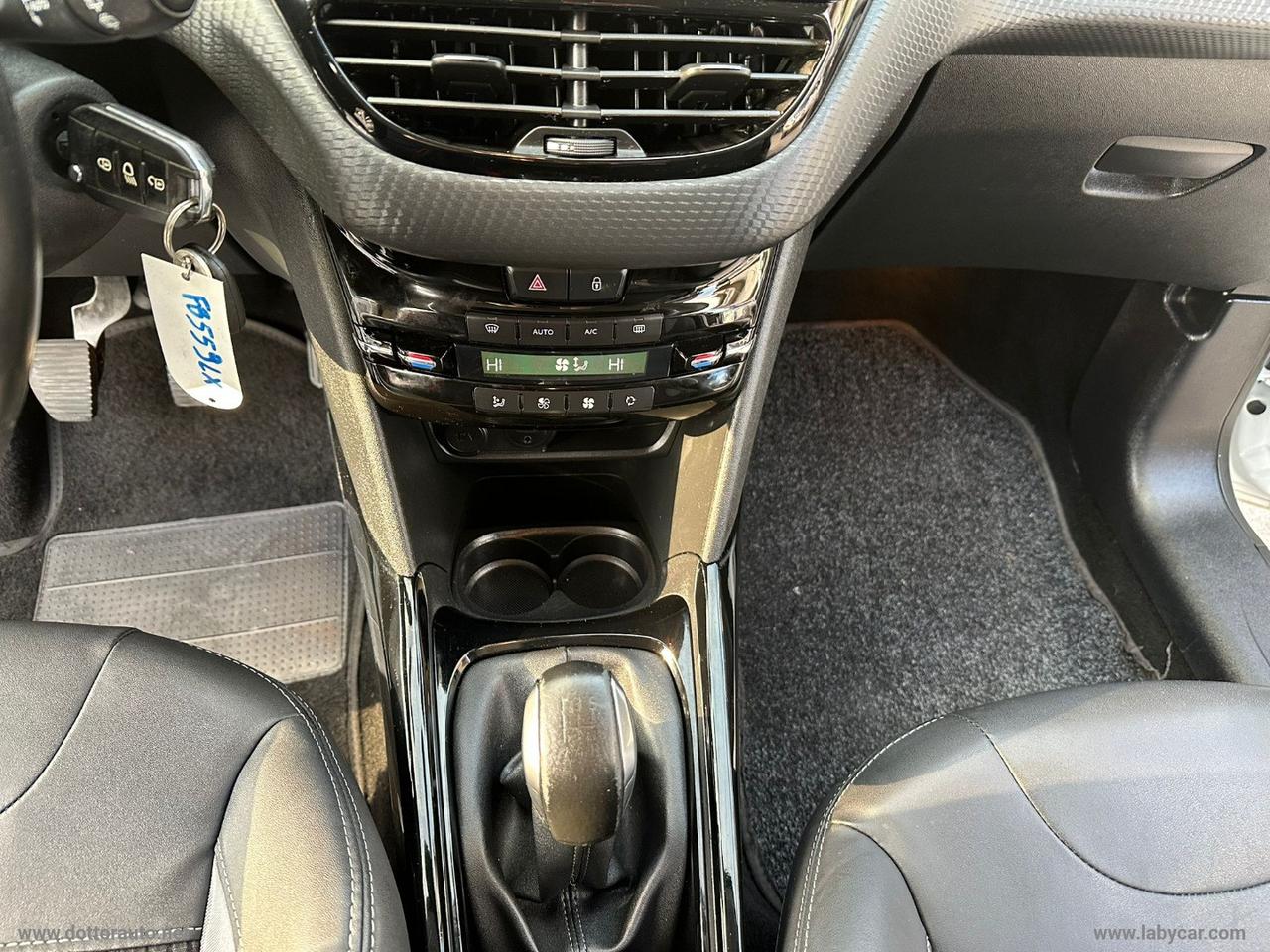 PEUGEOT 2008 BlueHDi 100 Black Matt