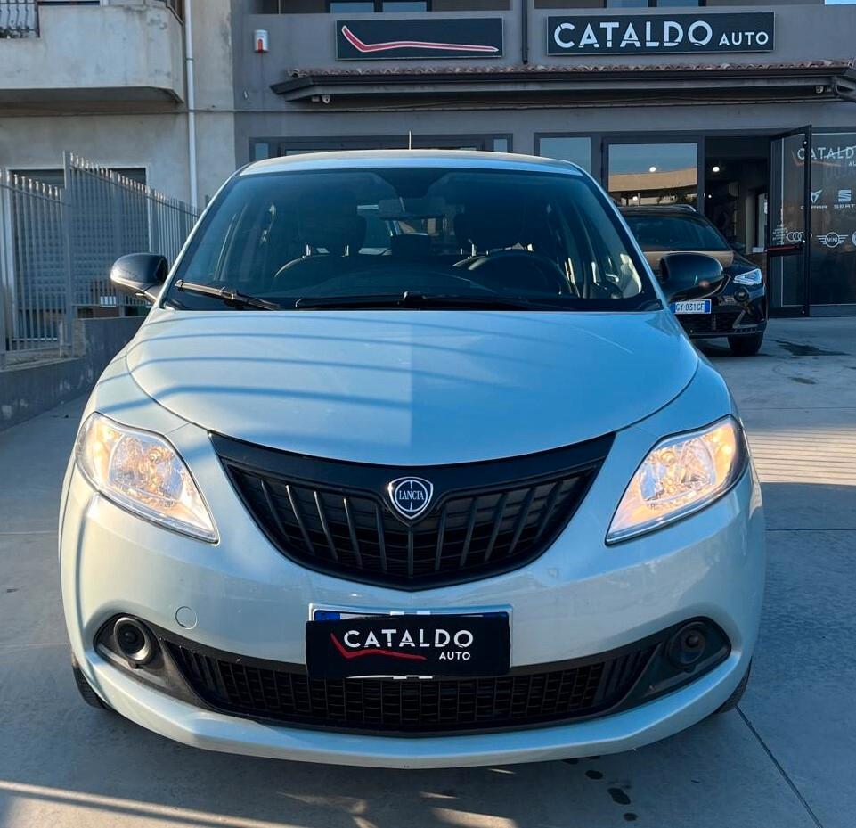 Lancia Ypsilon 1.0 FireFly 5 porte S&S Hybrid Gold