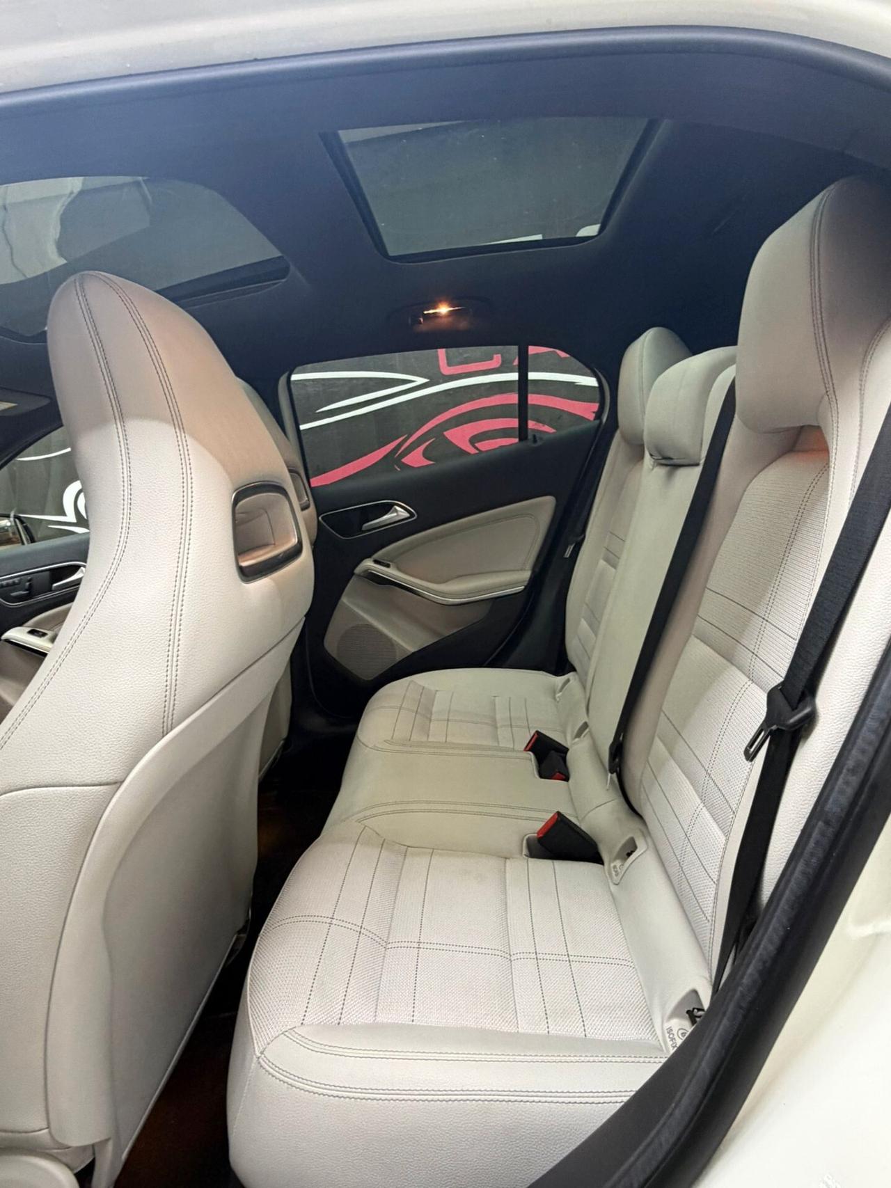 Mercedes-benz GLA 220 CDI Automatic 4Matic Premium