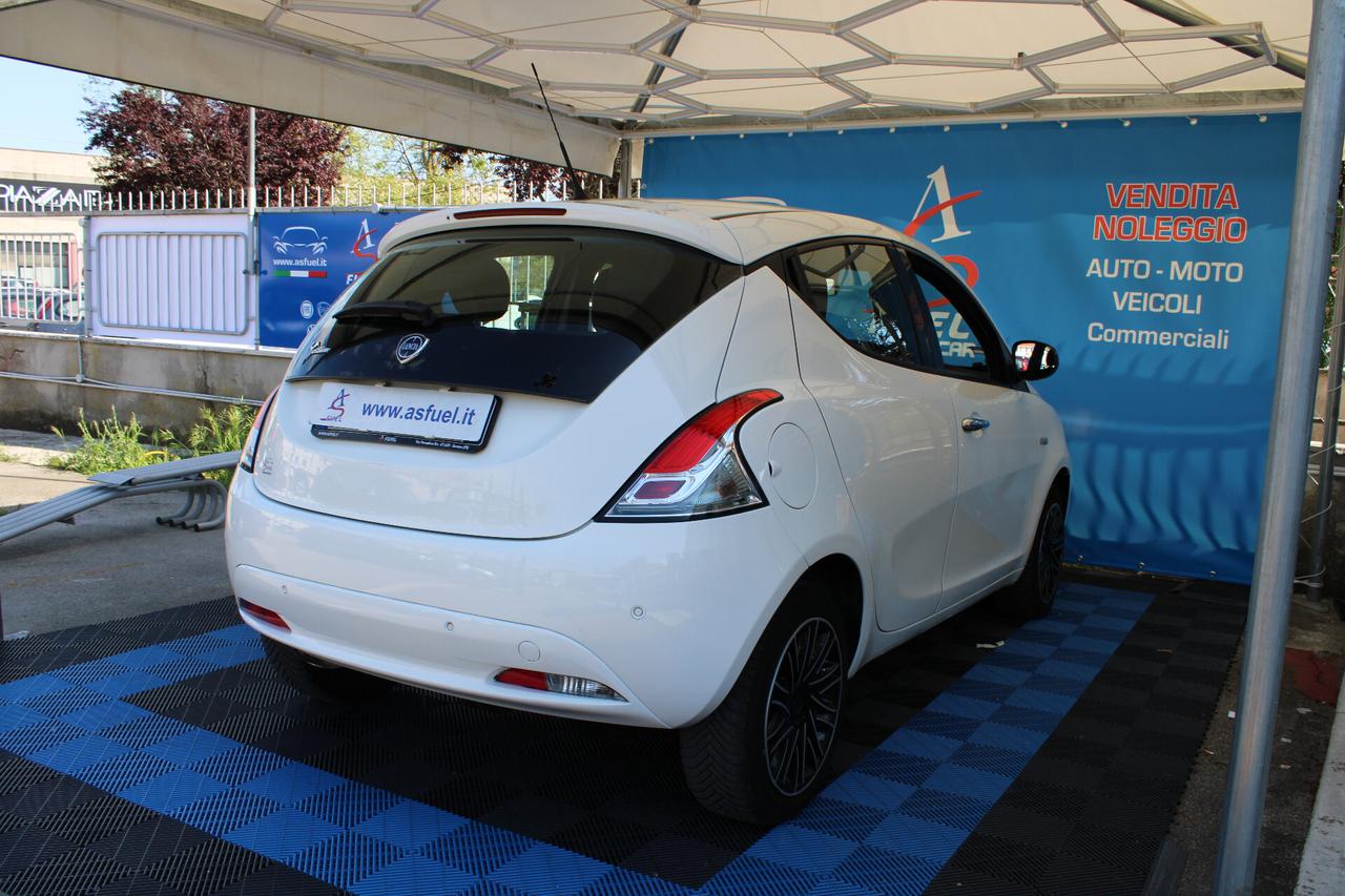 Lancia Ypsilon 1.2 69 CV 5 porte S&S Gold