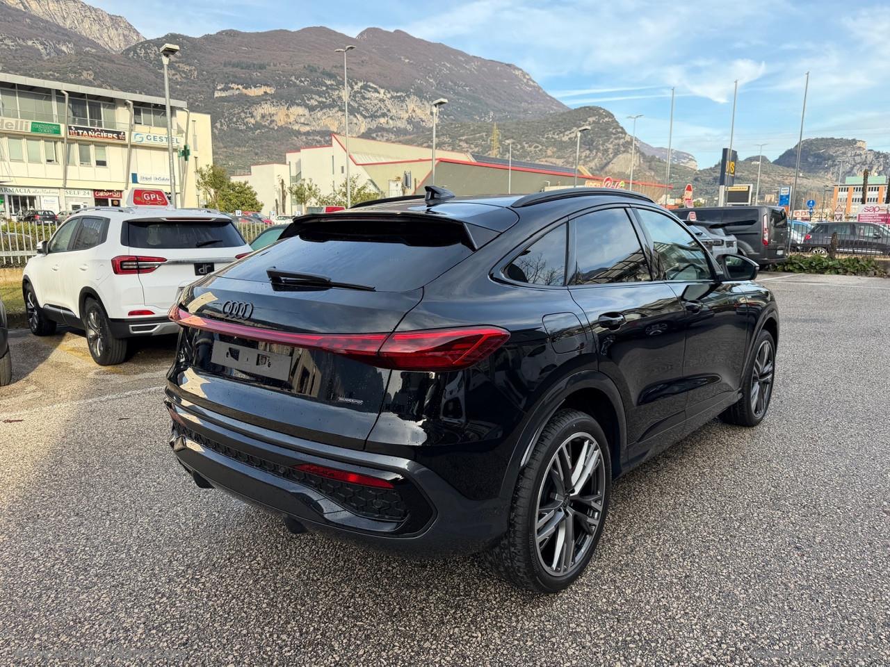 AUDI Q5 SPB TDi S tronic quattro S line ed. SLINE INTERNO ED ESTERNO + TETTO ELET. + TERZO SCHERMO