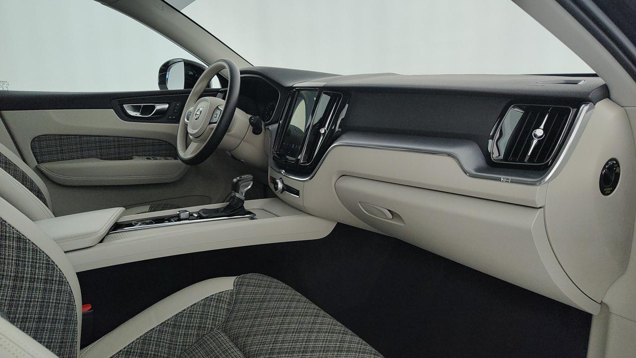 VOLVO XC60 2.0 d4 Business awd geartronic my18